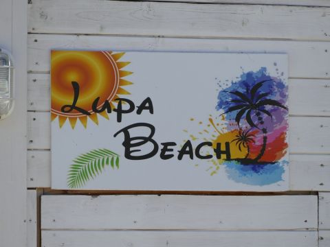 lupa beach bar.JPG