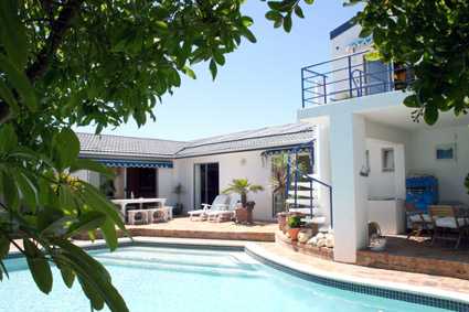 Makai Lodge for surfers
