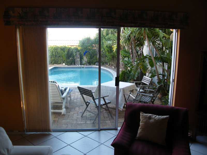 makai-lodge-pool